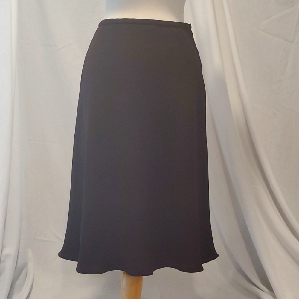 Maggie London size 4 brown flare skirt w lining
